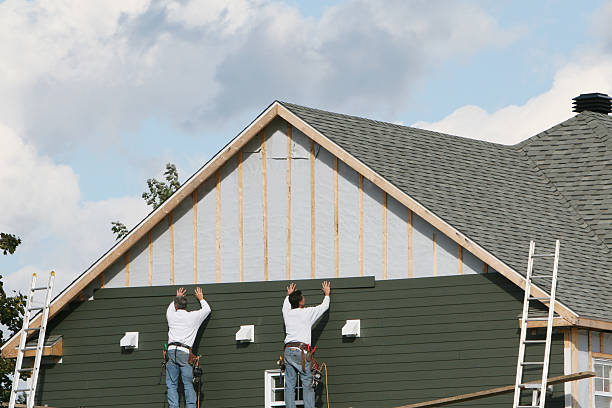 Professional Emergency Siding Repair technician working in Naperville, IL